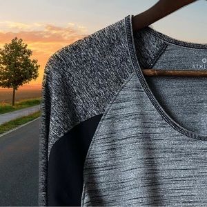 Athleta Black and Grey Crew Neck Raglin Long Sleeve Running Shirt XL